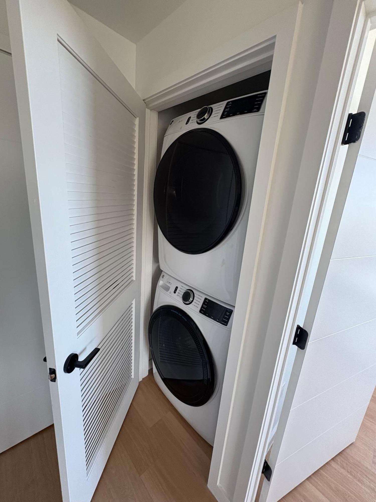 Luxury112 Apartment